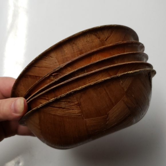 Wooden bowls - Picture 2 of 3